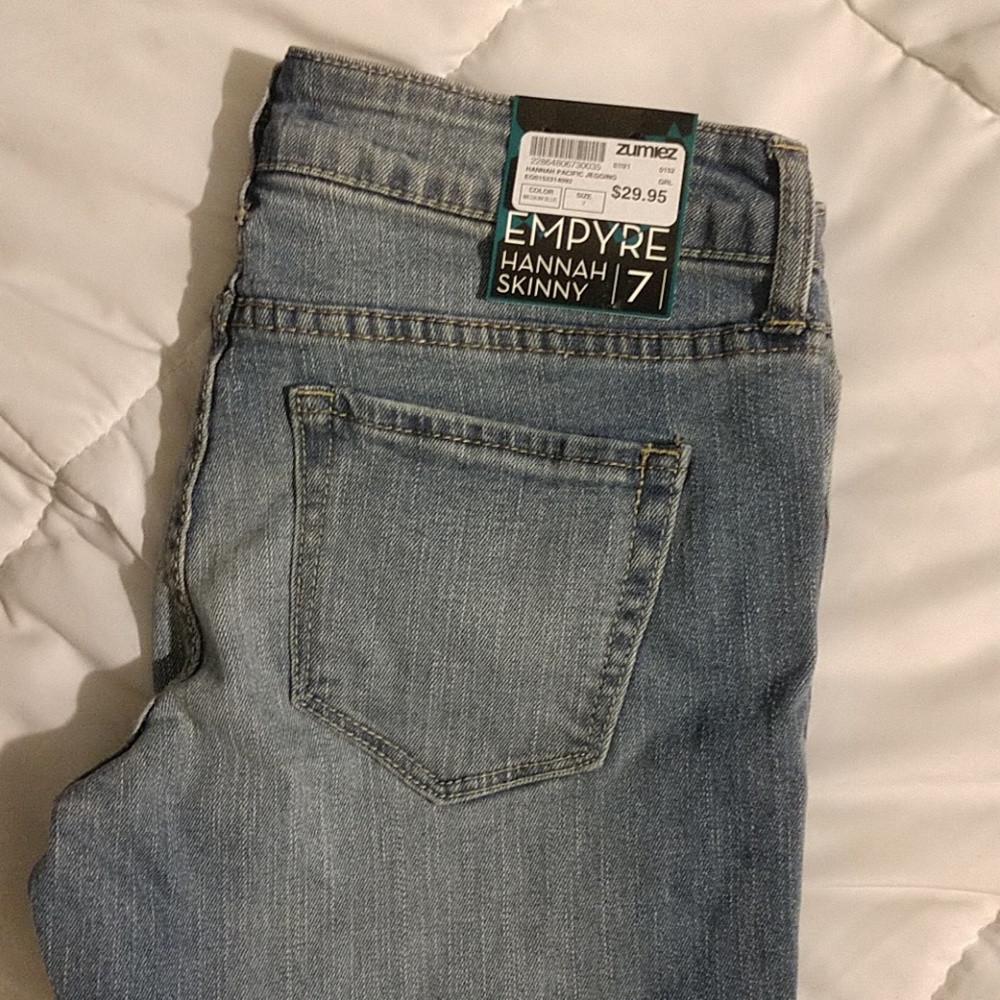 Zumiez skinny jeans NWT